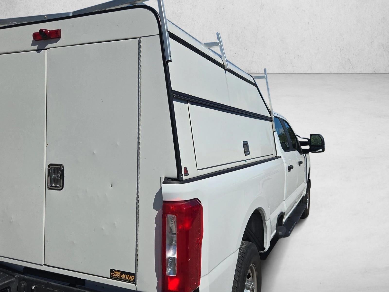 2023 Ford Super Duty F-350 SRW XL 4WD Crew Cab 6.75' Box