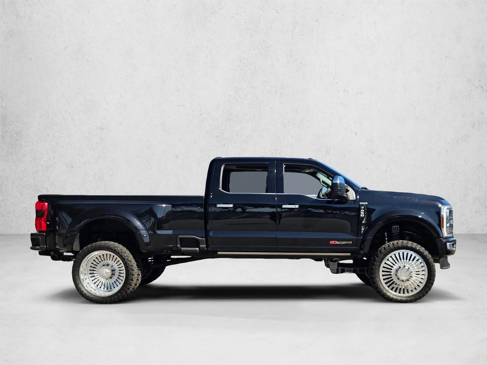 2024 Ford Super Duty F-450 DRW Limited 4WD Crew Cab 8' Box