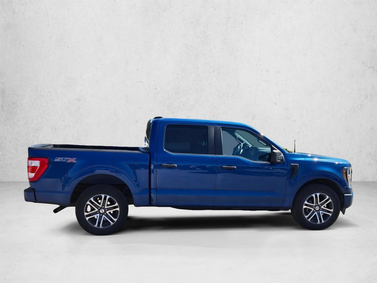 2023 Ford F-150 XL 2WD SuperCrew 5.5' Box
