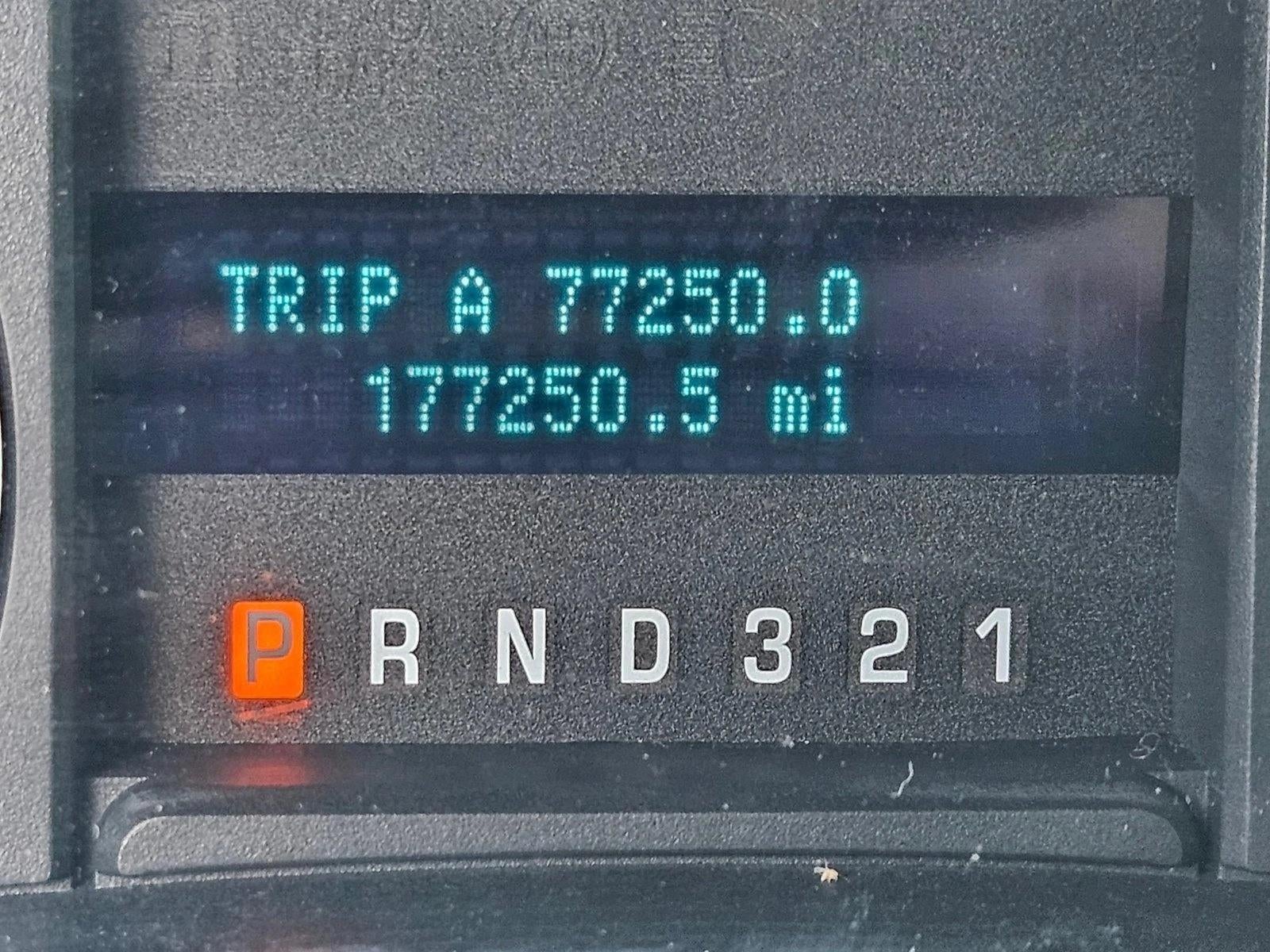 2010 Ford F-150 2WD SuperCrew 5-1/2 Ft Box XLT