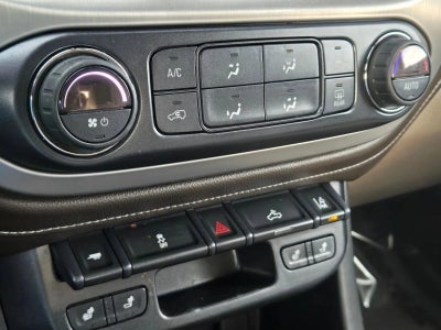 2017 GMC Canyon Crew Cab Short Box 2-Wheel Drive SLT