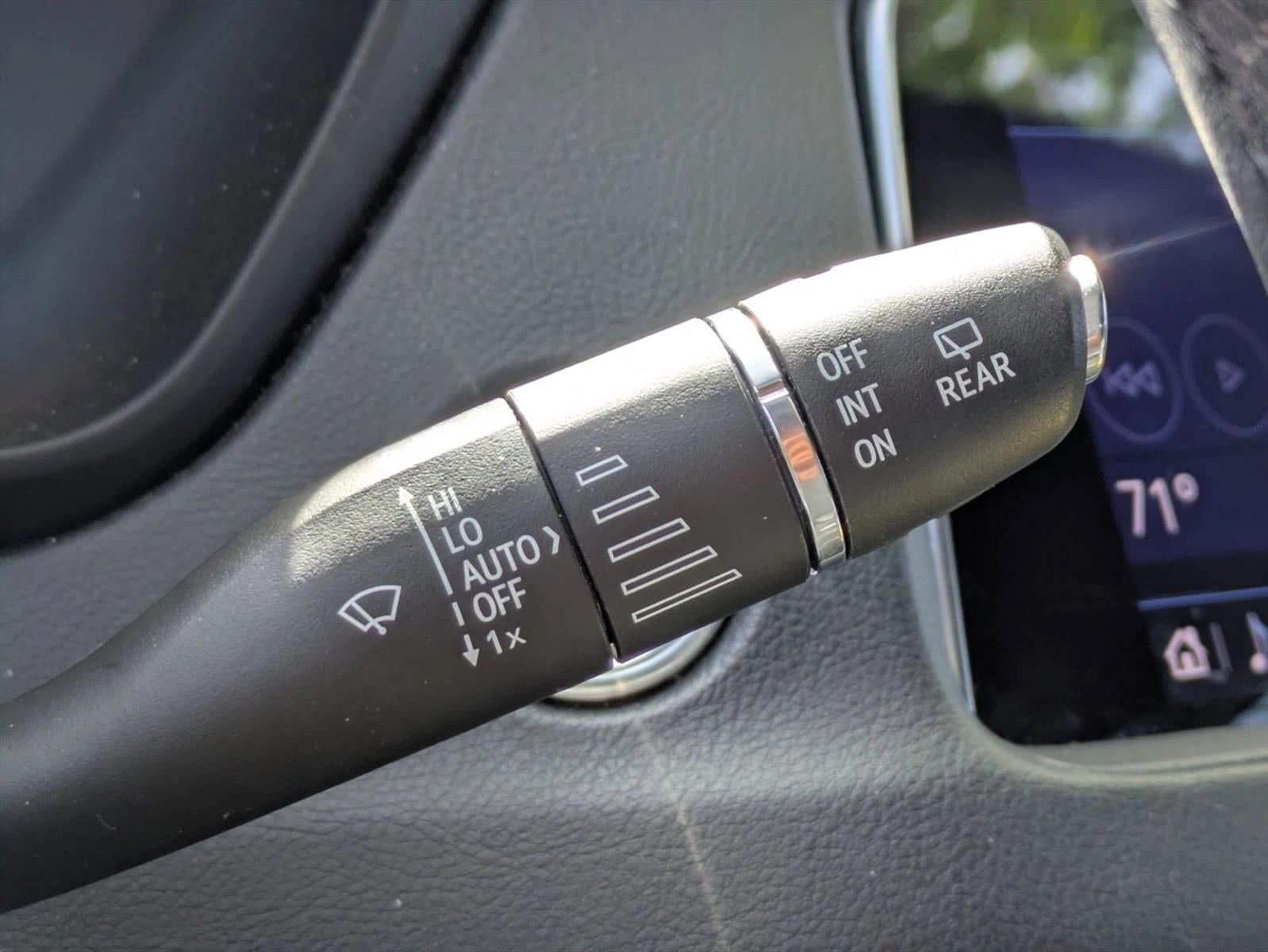 2023 Cadillac XT4 FWD 4dr Premium Luxury