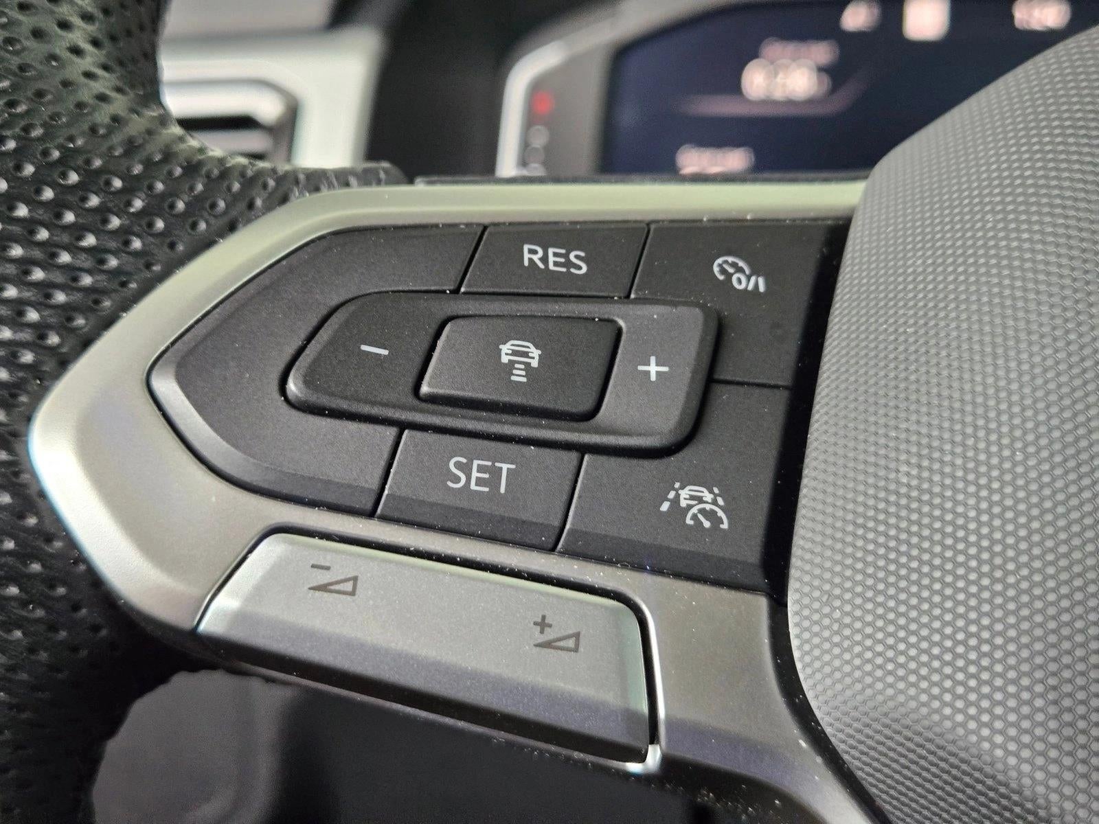 2023 Volkswagen Atlas 3.6L V6 SEL Premium R-Line 4MOTION