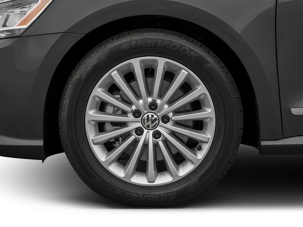 2016 Volkswagen Passat 4dr Sdn 1.8T Auto SE