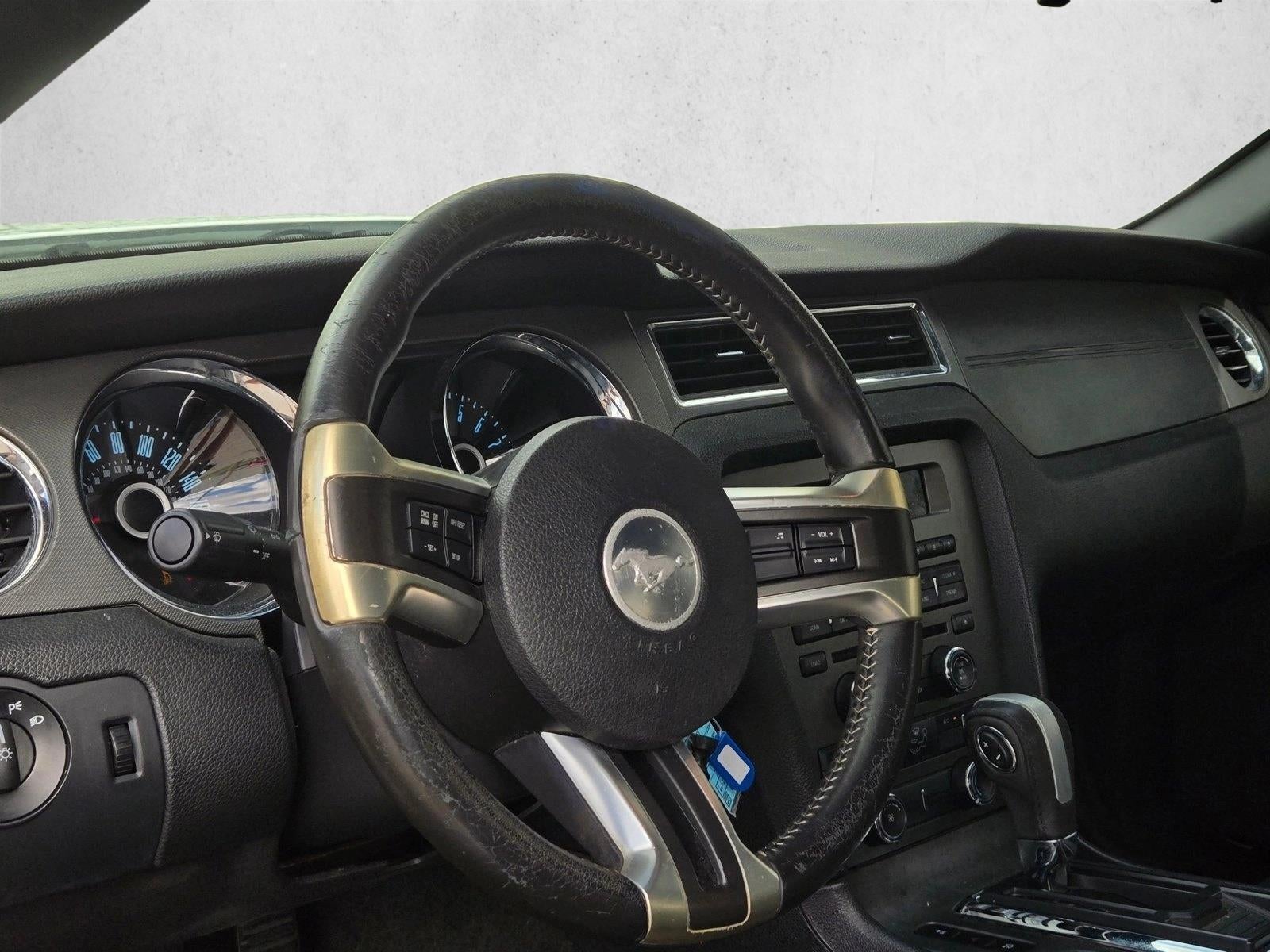 2014 Ford Mustang 2dr Cpe V6