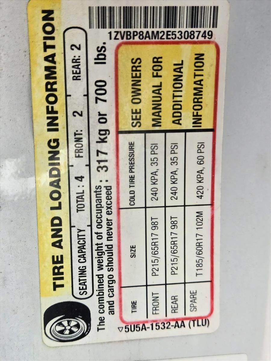 2014 Ford Mustang 2dr Cpe V6