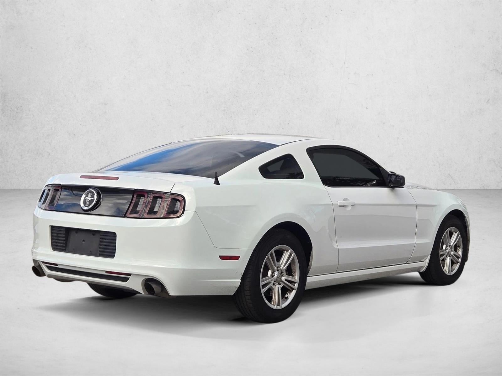 2014 Ford Mustang 2dr Cpe V6