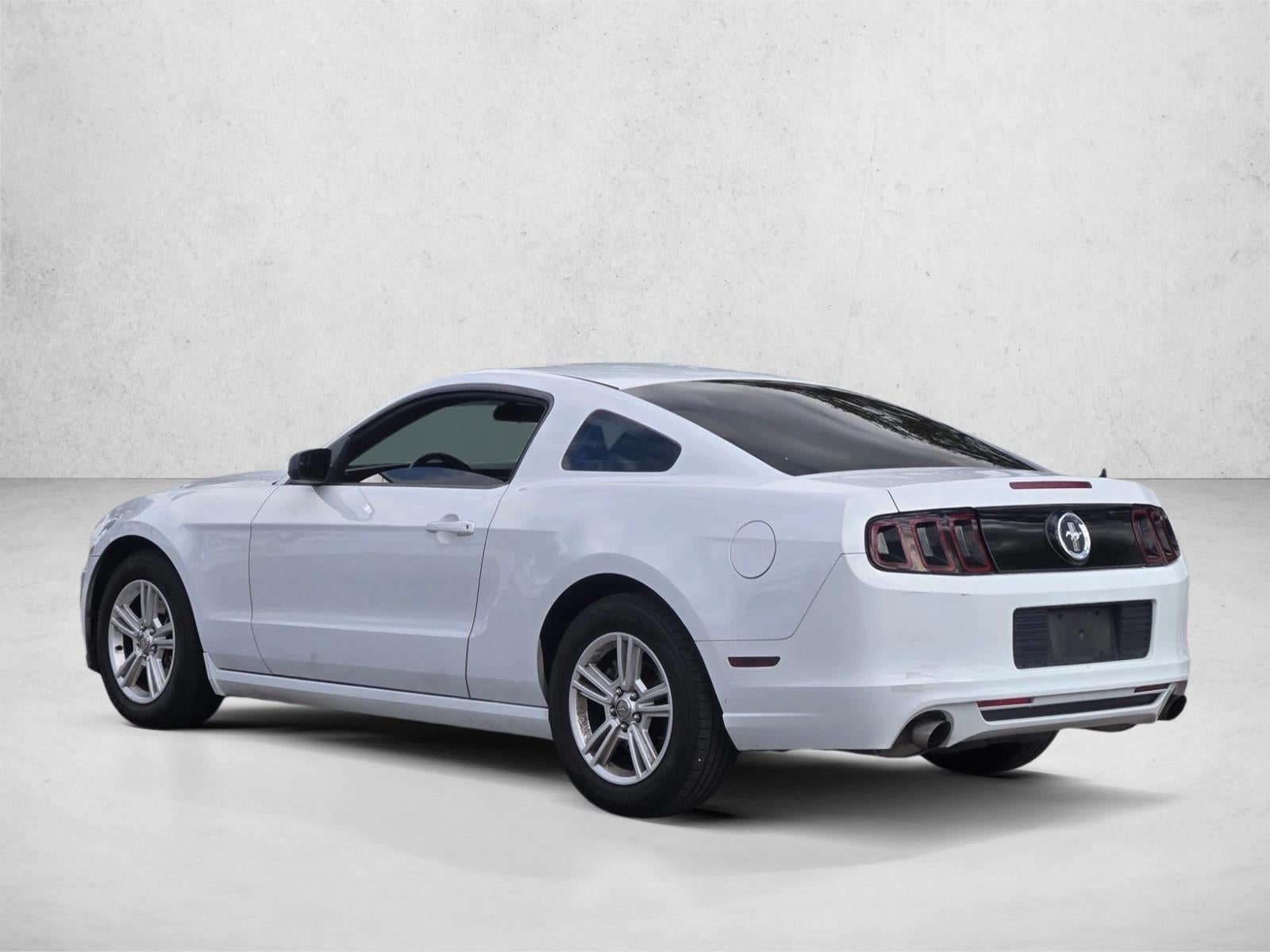 2014 Ford Mustang 2dr Cpe V6