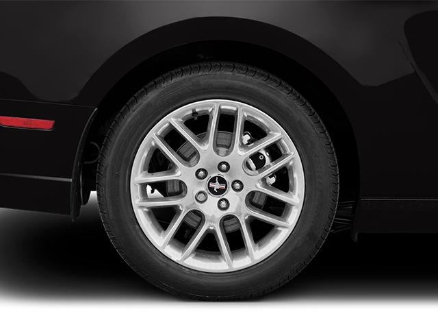 2014 Ford Mustang 2dr Cpe V6