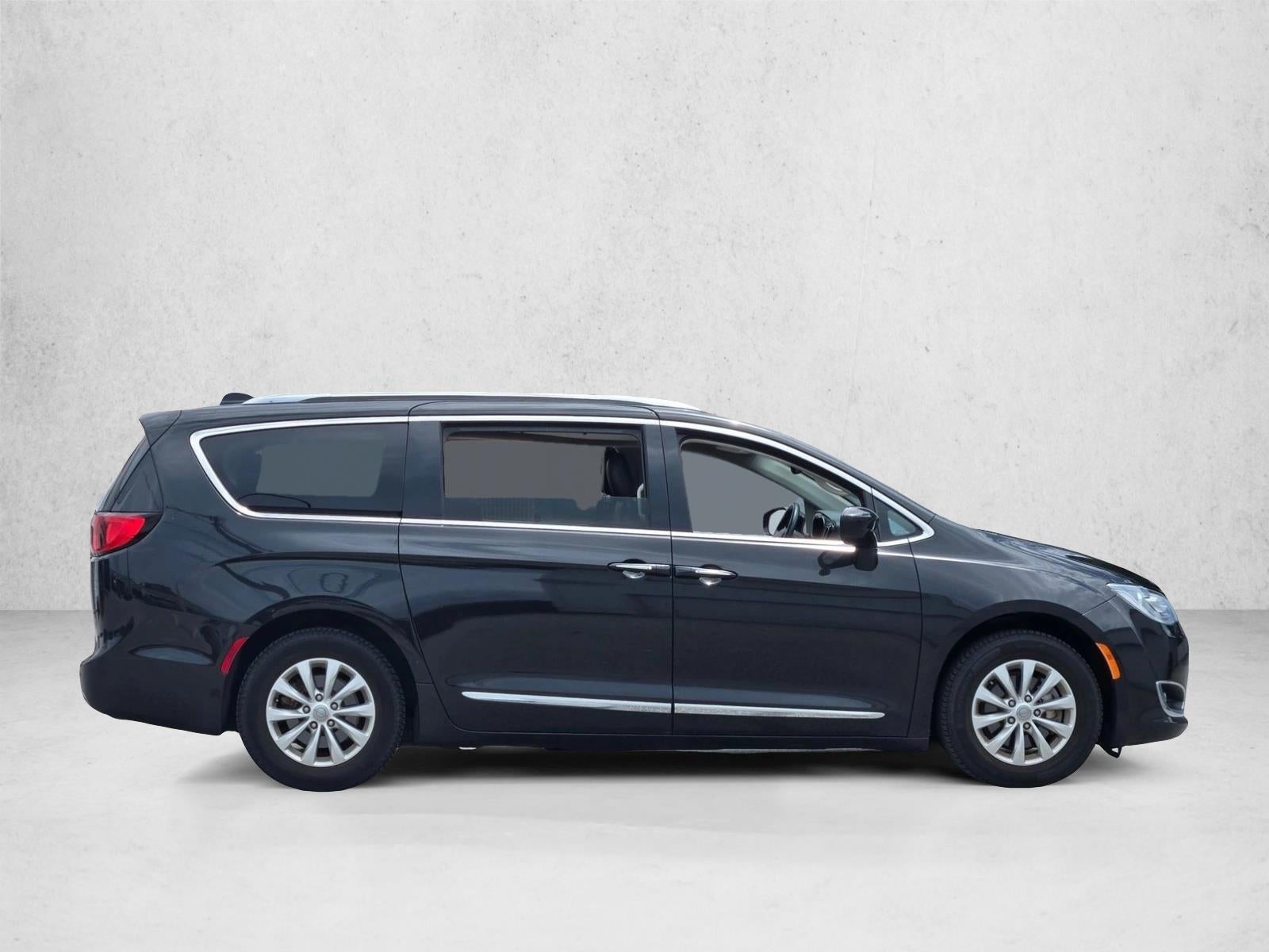 2019 Chrysler Pacifica Touring L FWD