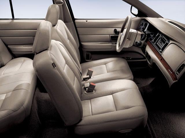 2011 Ford Crown Victoria 4dr Sdn LX