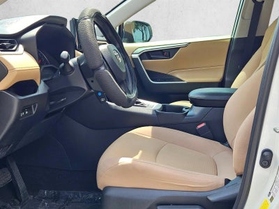 2021 Toyota RAV4 LE FWD (GS)