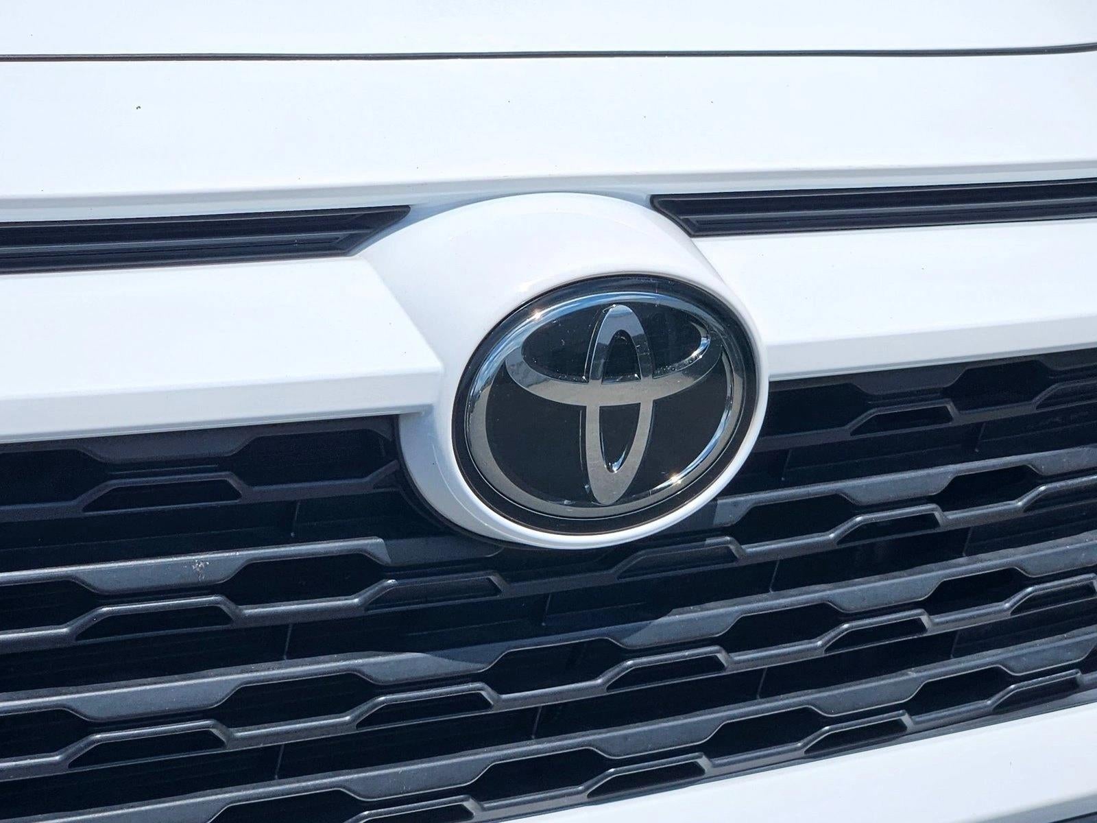 2021 Toyota RAV4 LE FWD (GS)