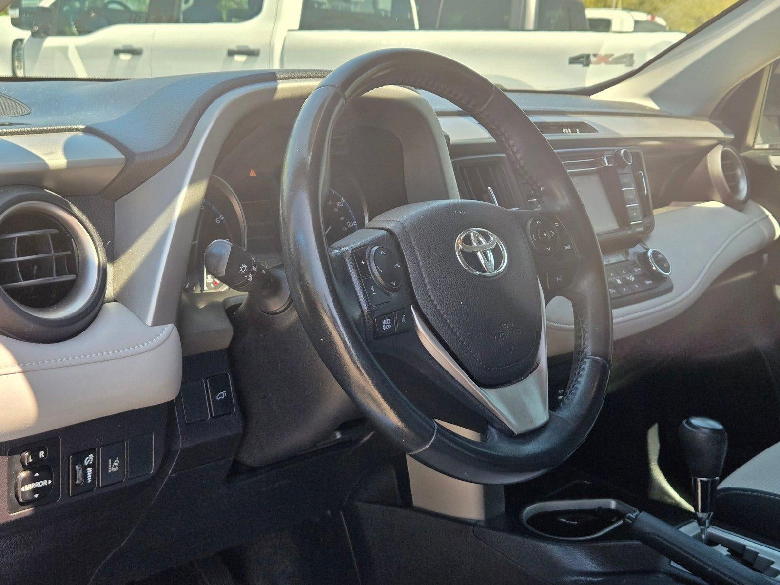 2017 Toyota RAV4 XLE FWD (GS)