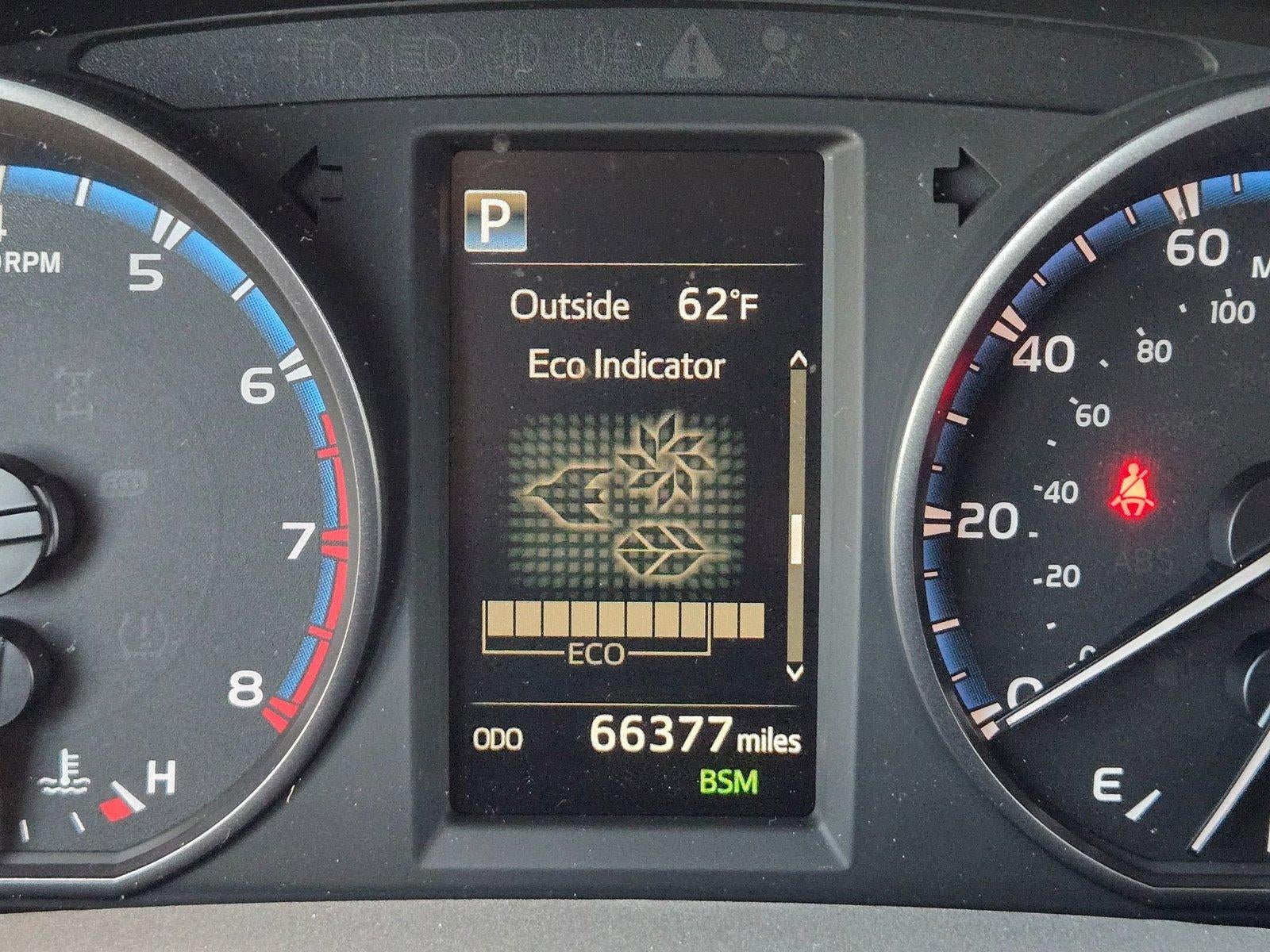 2017 Toyota RAV4 XLE FWD (GS)