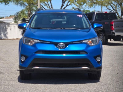 2017 Toyota RAV4 XLE FWD (GS)