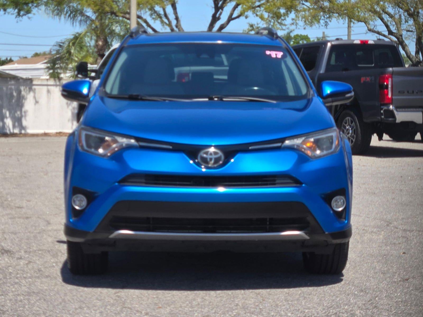 2017 Toyota RAV4 XLE FWD (GS)