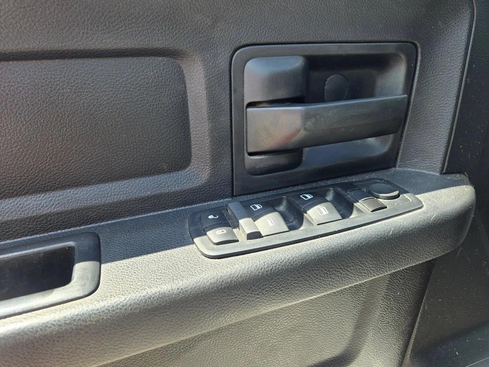 2015 RAM 2500 4WD Crew Cab 6.4 Ft Box Tradesman