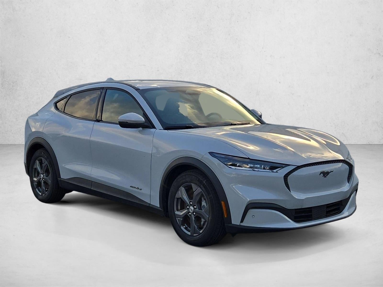 2022 Ford Mustang Mach-E Select RWD
