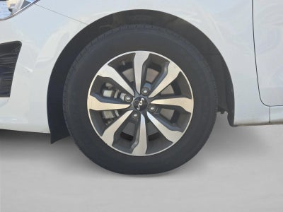 2023 Kia Rio 5-Door S IVT