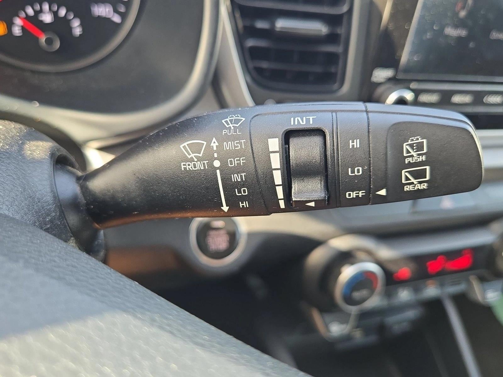 2023 Kia Rio 5-Door S IVT