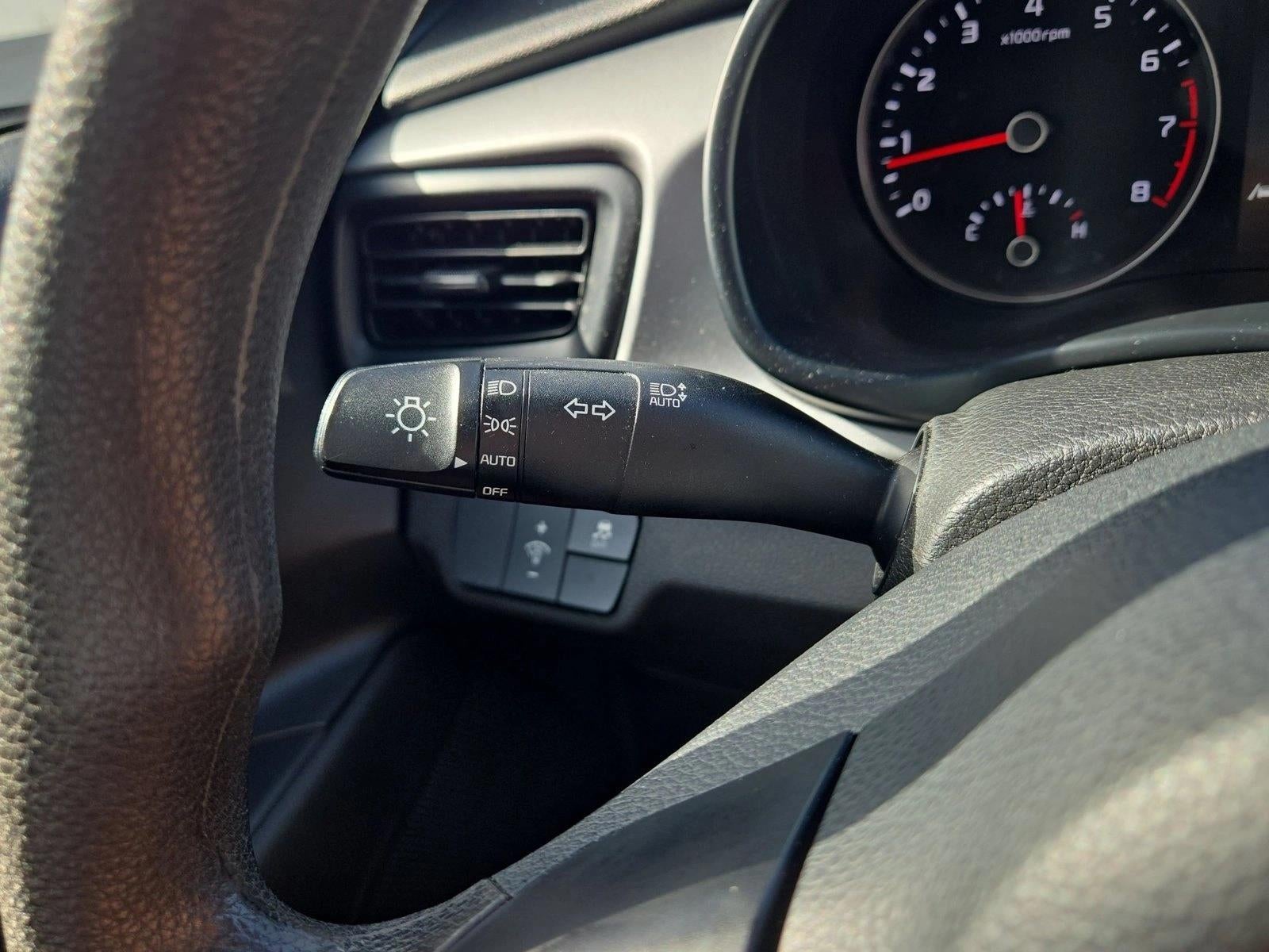 2023 Kia Rio 5-Door S IVT