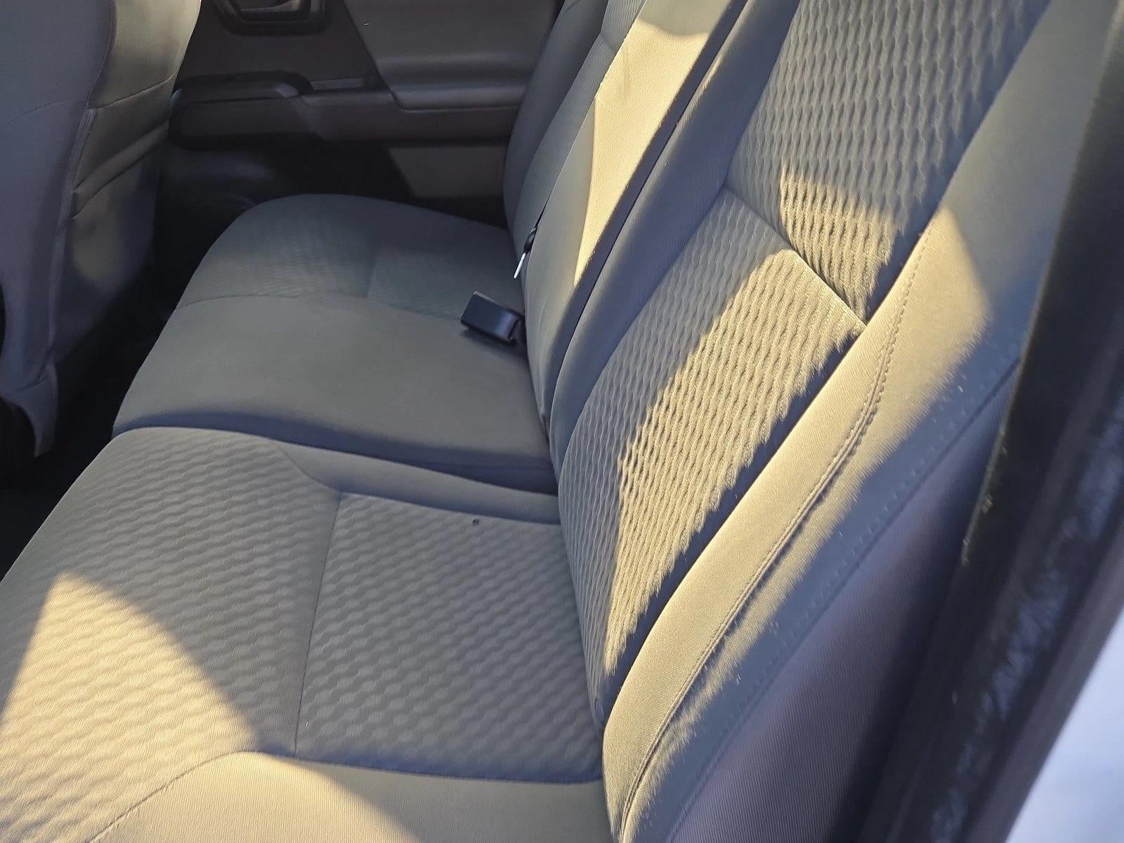 2022 Toyota Tacoma 2WD 2WD SR Double Cab 5' Bed I4 AT (GS)