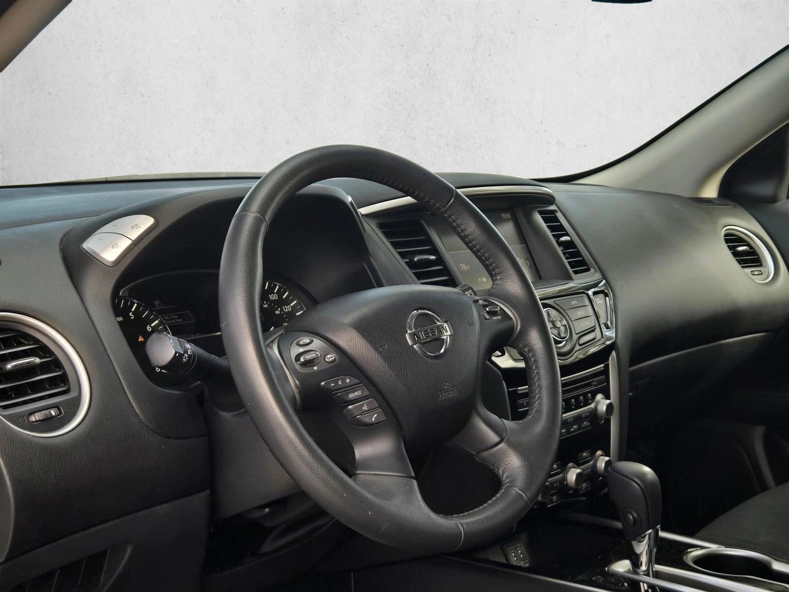 2018 Nissan Pathfinder FWD SV