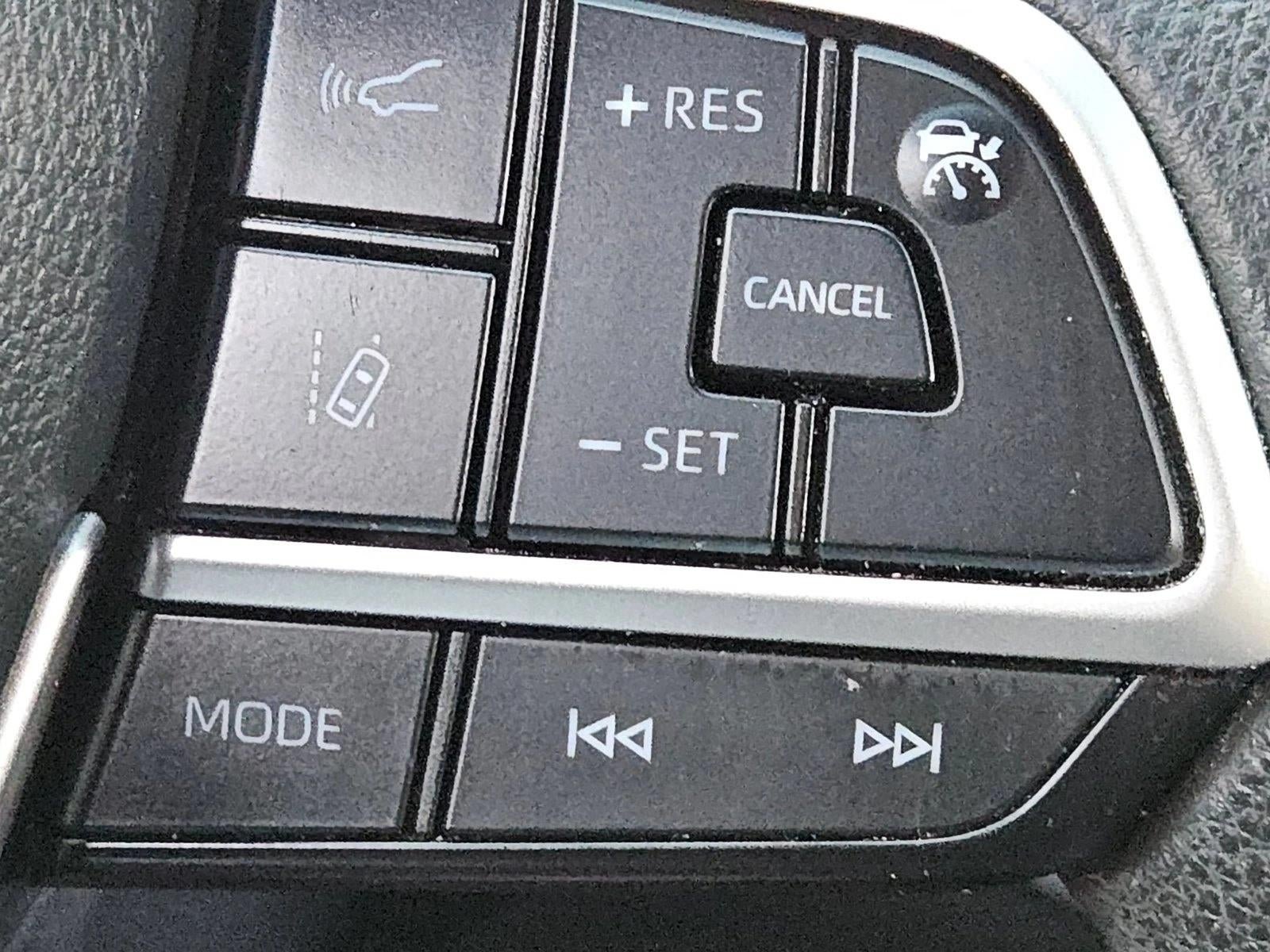 2022 Toyota Highlander L FWD (Natl)