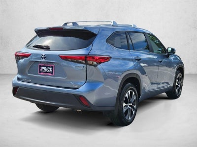 2023 Toyota Highlander Hybrid XLE AWD (Natl)