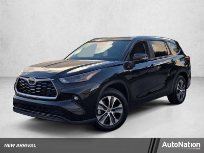 2023 Toyota Highlander XLE FWD (Natl)