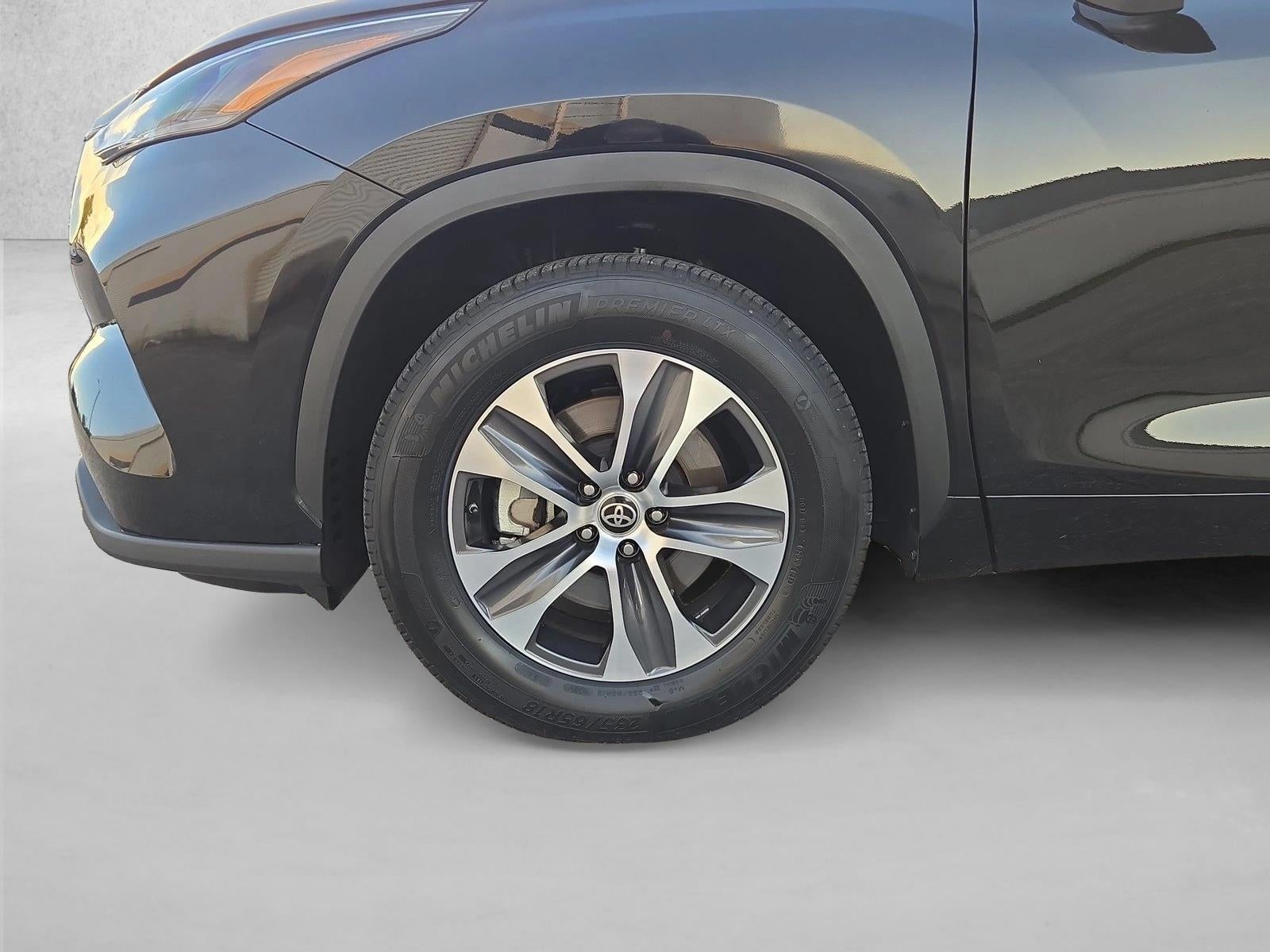 2023 Toyota Highlander XLE FWD (Natl)