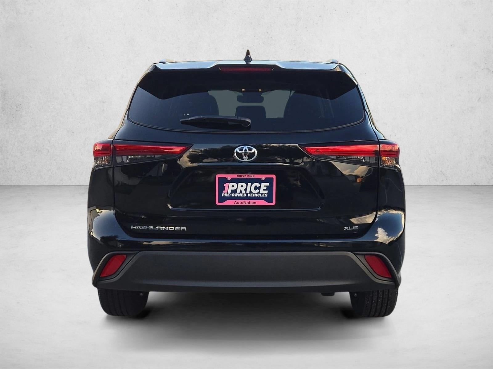 2023 Toyota Highlander XLE FWD (Natl)