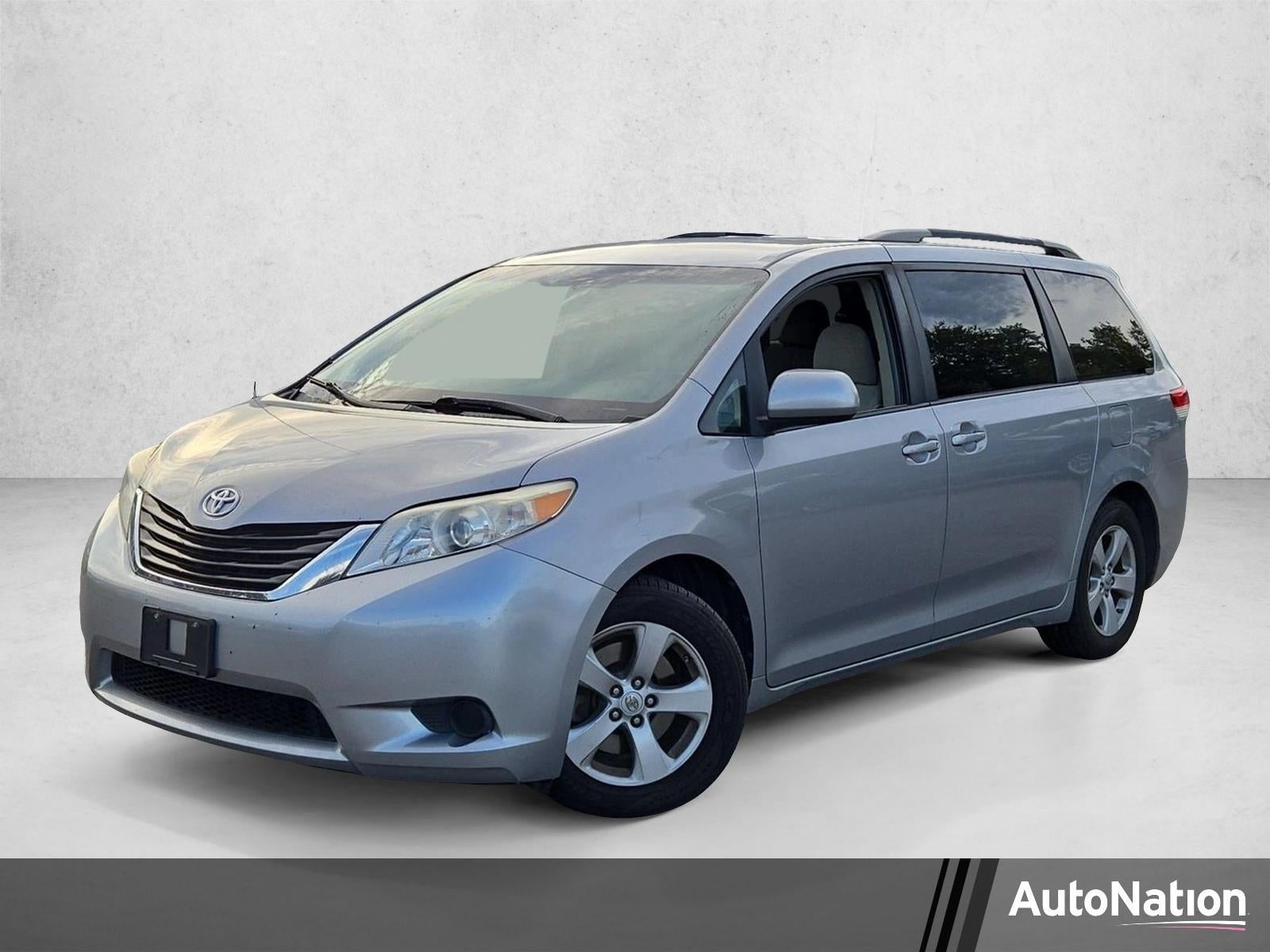 2011 Toyota Sienna 5dr 8-Pass Van V6 LE FWD (Natl)