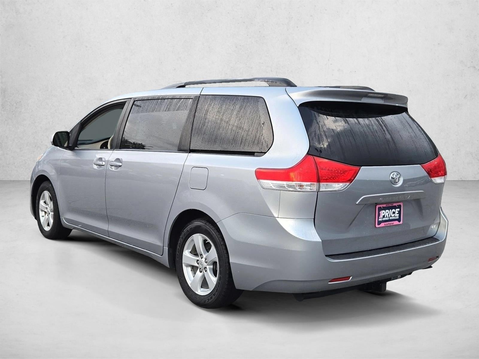 2011 Toyota Sienna 5dr 8-Pass Van V6 LE FWD (Natl)
