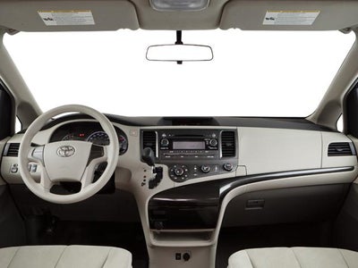 2011 Toyota Sienna 5dr 8-Pass Van V6 LE FWD (Natl)