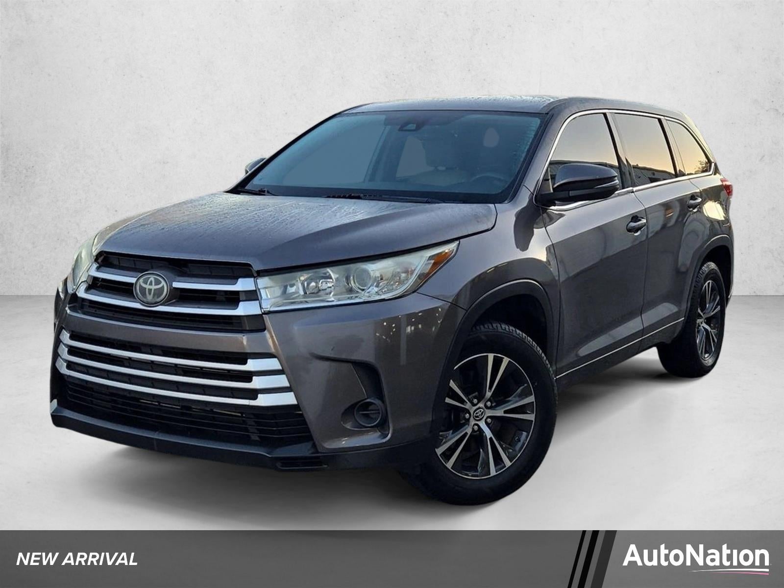 2018 Toyota Highlander LE I4 FWD (Natl)