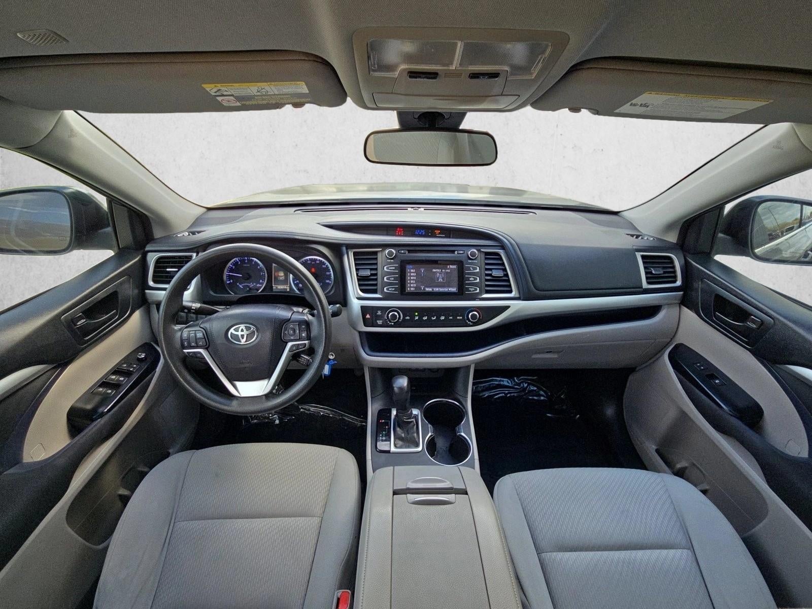 2018 Toyota Highlander LE I4 FWD (Natl)