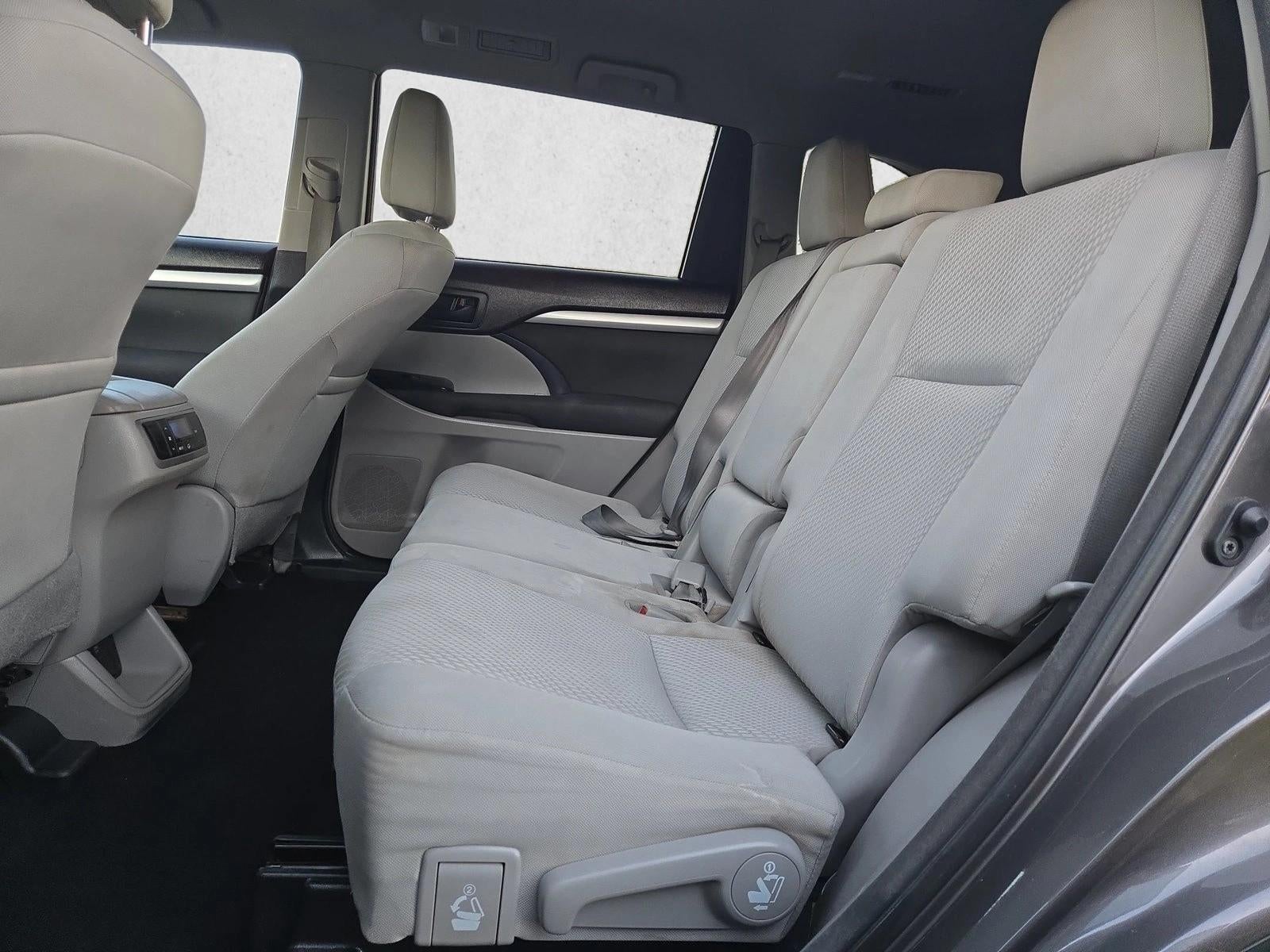 2018 Toyota Highlander LE I4 FWD (Natl)
