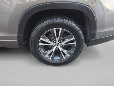 2018 Toyota Highlander LE I4 FWD (Natl)