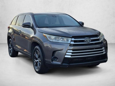 2018 Toyota Highlander LE I4 FWD (Natl)