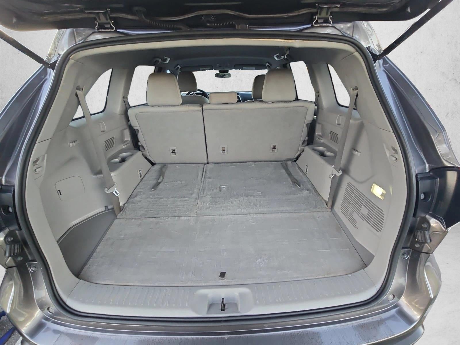 2018 Toyota Highlander LE I4 FWD (Natl)