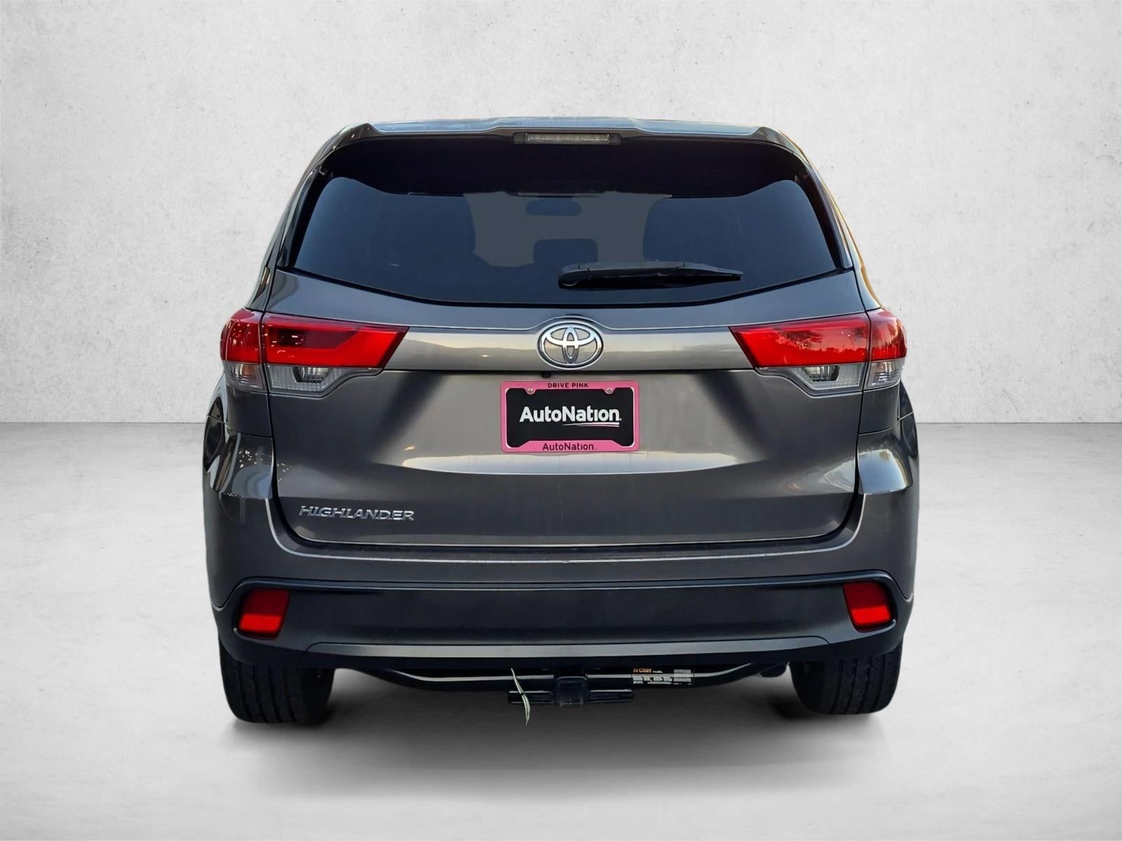 2018 Toyota Highlander LE I4 FWD (Natl)