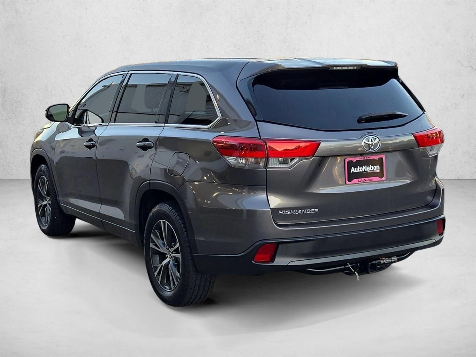 2018 Toyota Highlander LE I4 FWD (Natl)