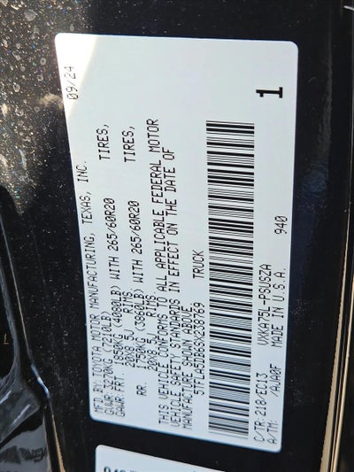 2025 Toyota Tundra 4WD 4WD SR5 CrewMax 5.5' Bed (Natl)