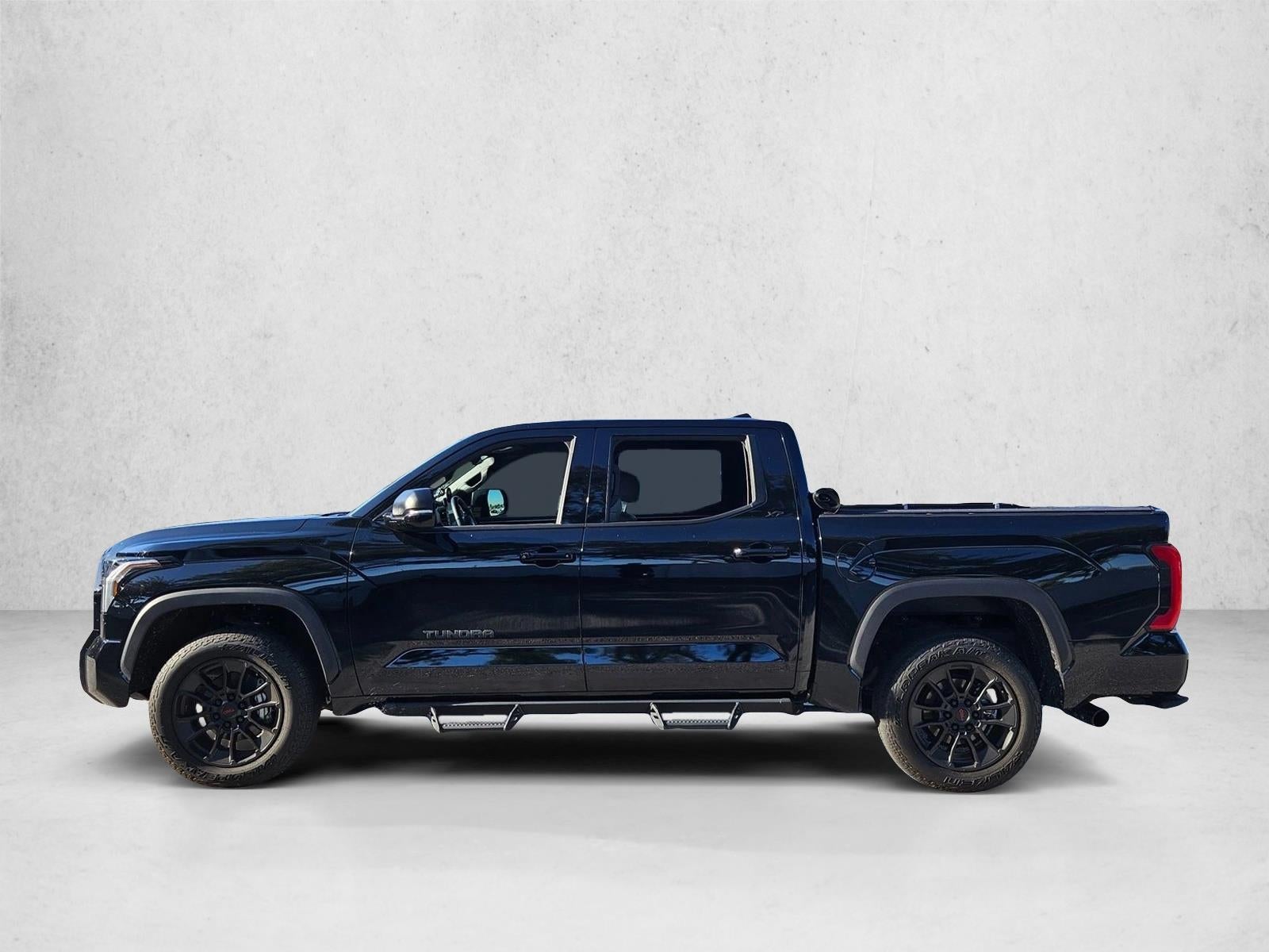 2025 Toyota Tundra 4WD 4WD SR5 CrewMax 5.5' Bed (Natl)