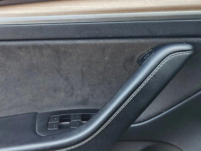 2023 Tesla Model 3 RWD
