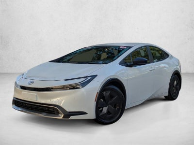 2025 Toyota Prius Plug-In Hybrid SE (Natl)