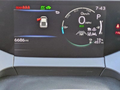 2025 Toyota Prius Plug-In Hybrid SE (Natl)
