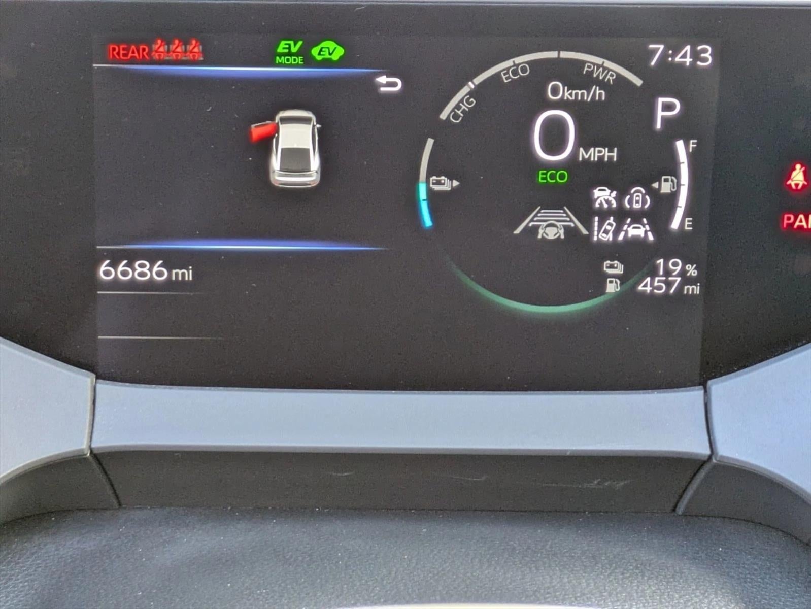 2025 Toyota Prius Plug-In Hybrid SE (Natl)